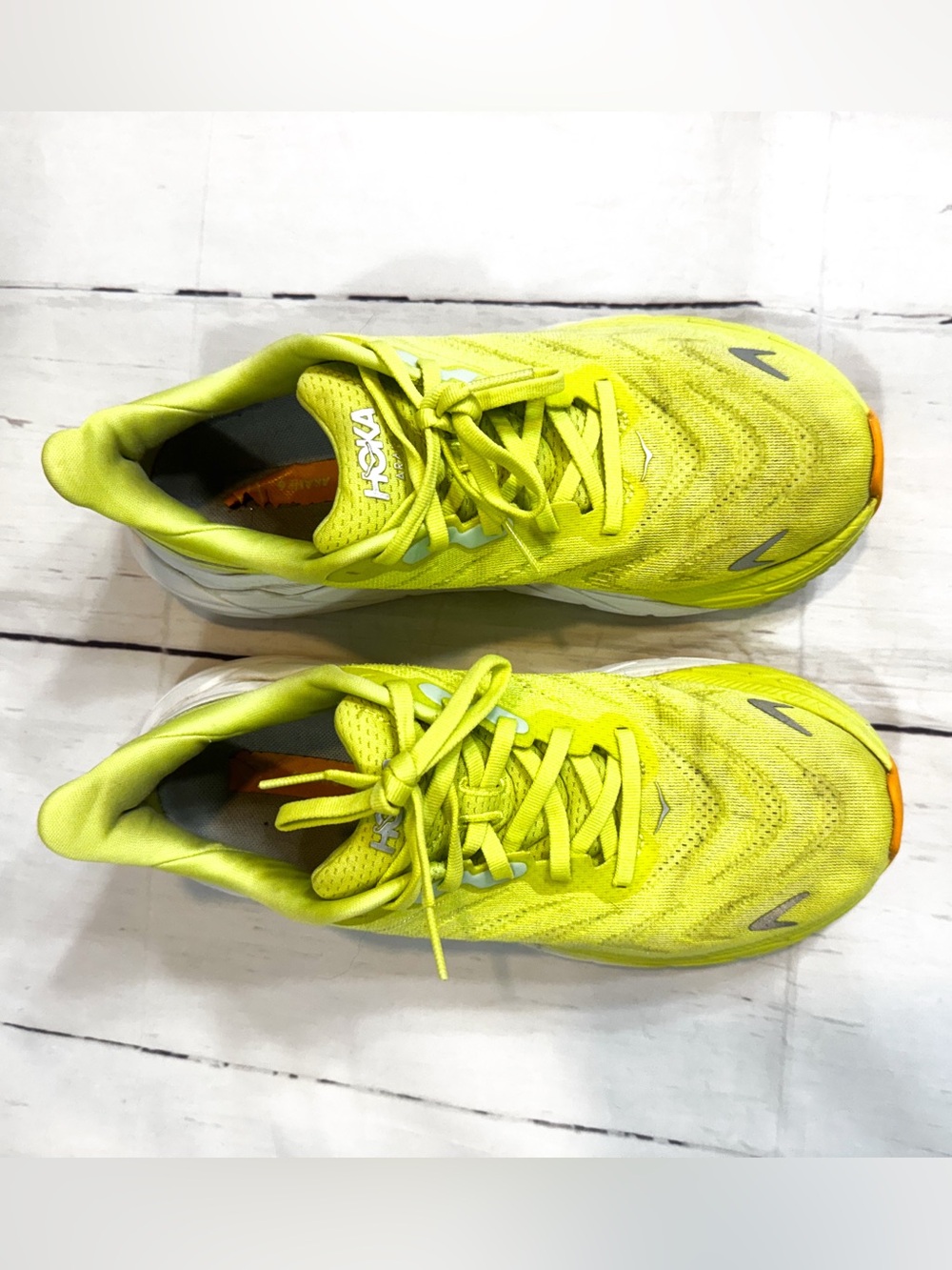 Hoka Neon Yellow Women’s Arahi Shoes